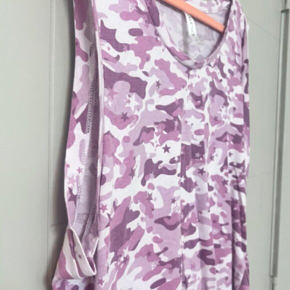 Fabletics Women's   Activewear  Tank Top  Size Medium - Picture 4 of 8